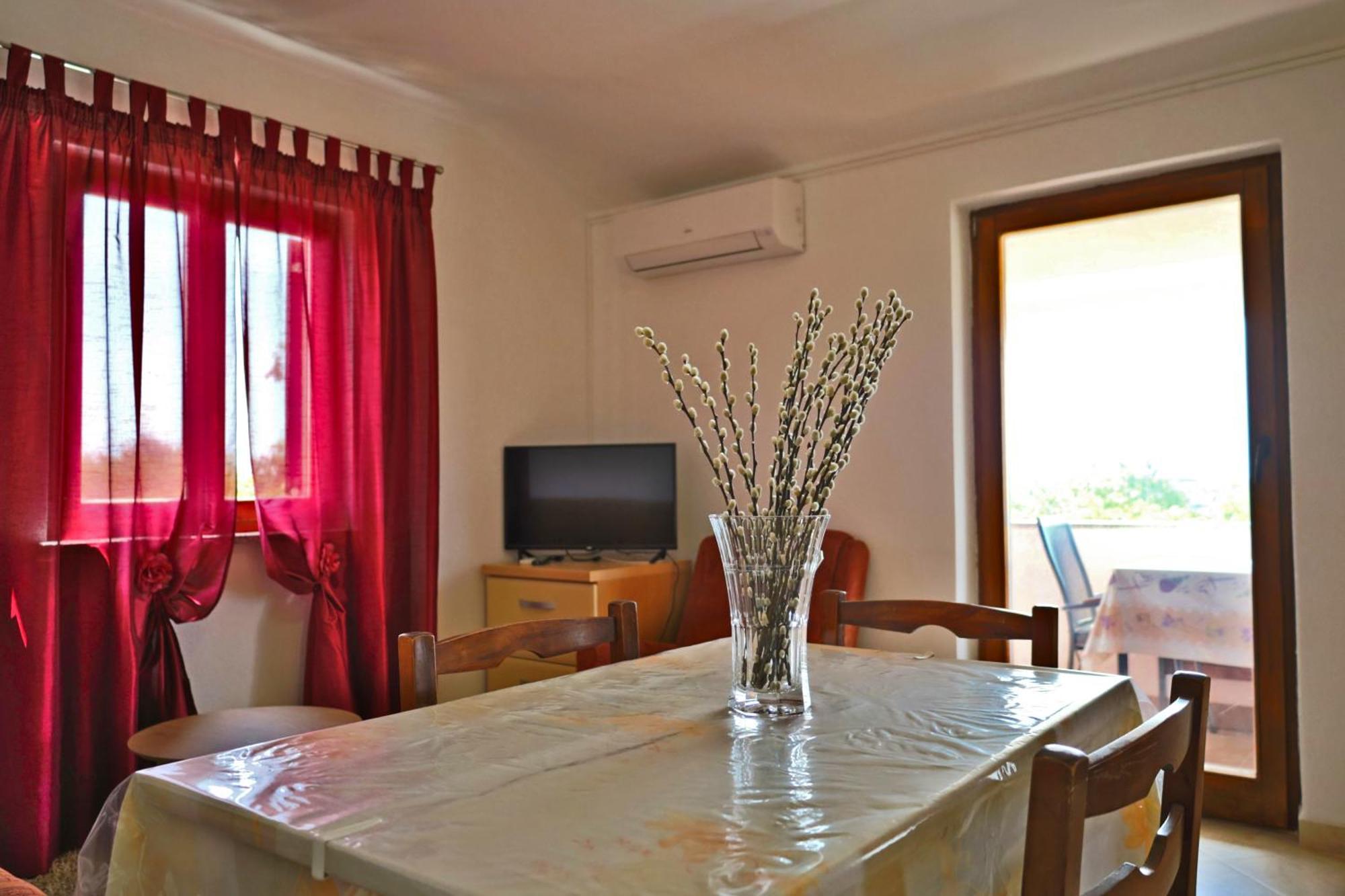 Apartment Zita With 1 Bedroom In Relaxing Surroundings Near Umag Умаг Экстерьер фото
