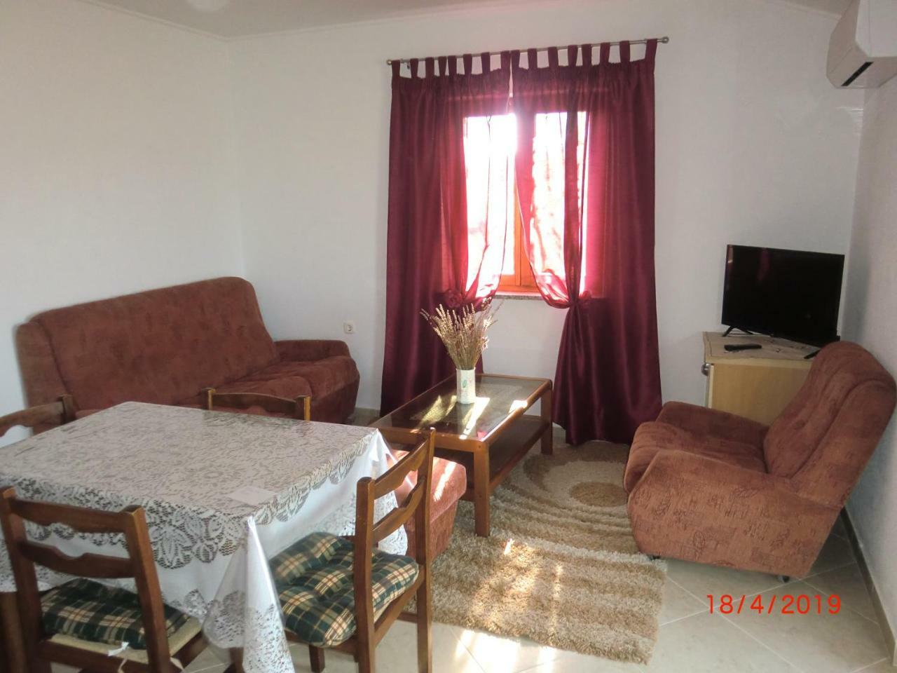 Apartment Zita With 1 Bedroom In Relaxing Surroundings Near Umag Умаг Экстерьер фото
