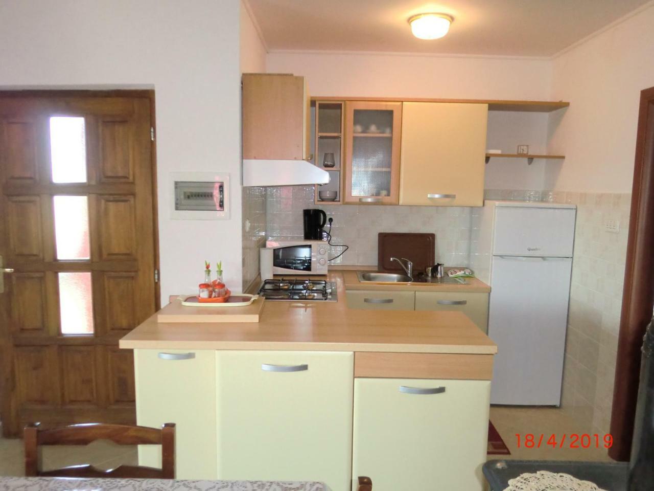 Apartment Zita With 1 Bedroom In Relaxing Surroundings Near Umag Умаг Экстерьер фото